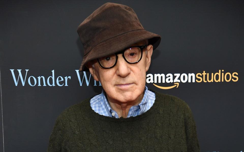 Kontroverse Figur: Im HBO-Dokumentarfilm "Allen v Farrow", werden die sexuellen Missbrauchsvorwürfe untersucht, die Woody Allens (Bild) Adoptivtochter Dylan Farrow gegenüber den Regisseur erhoben hat.   (Bild: Dimitrios Kambouris/Getty Images)