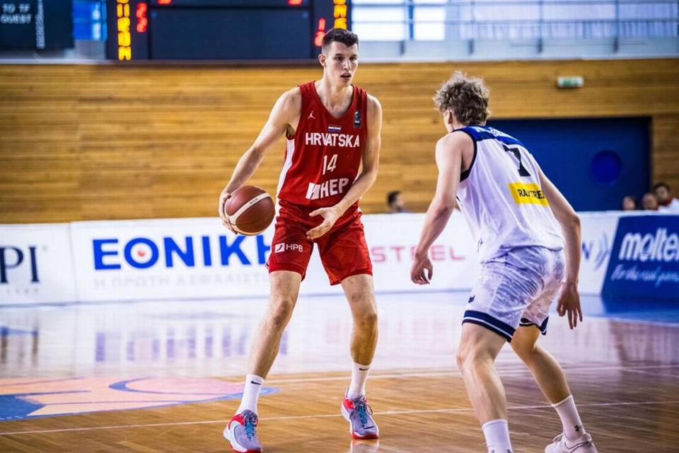 Zvonimir Ivisic represented Croatia at the FIBA Under-20 European Championship tournament this summer. On Tuesday, Ivisic committed to Kentucky as an addition to the Wildcats’ 2023-24 roster.