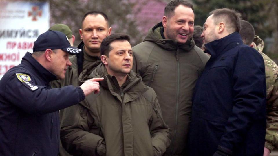 El presidente Zelensky durante una visita a Jersón.