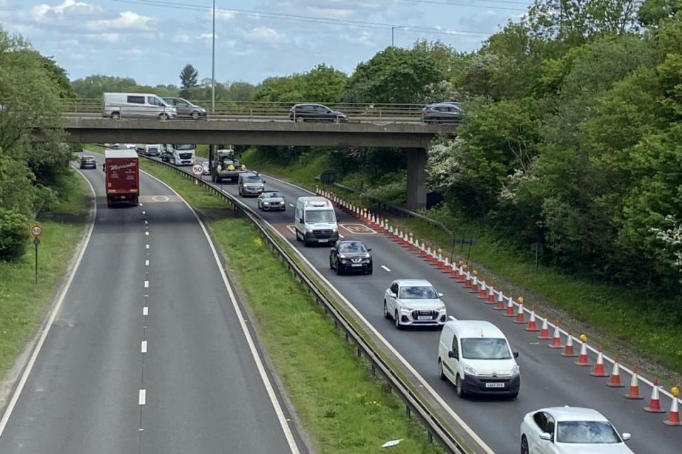 One lane is closed on the A34 until Friday &lt;i&gt;(Image: Ed Halford)&lt;/i&gt;