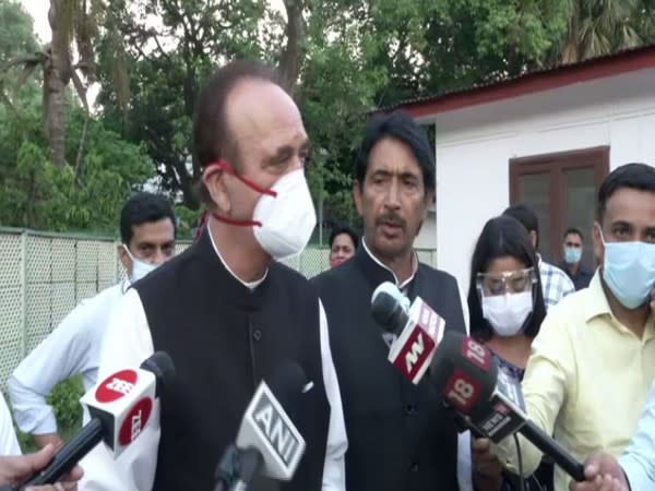 Senior Congress leader Ghulam Nabi Azad (photo/ANI) 