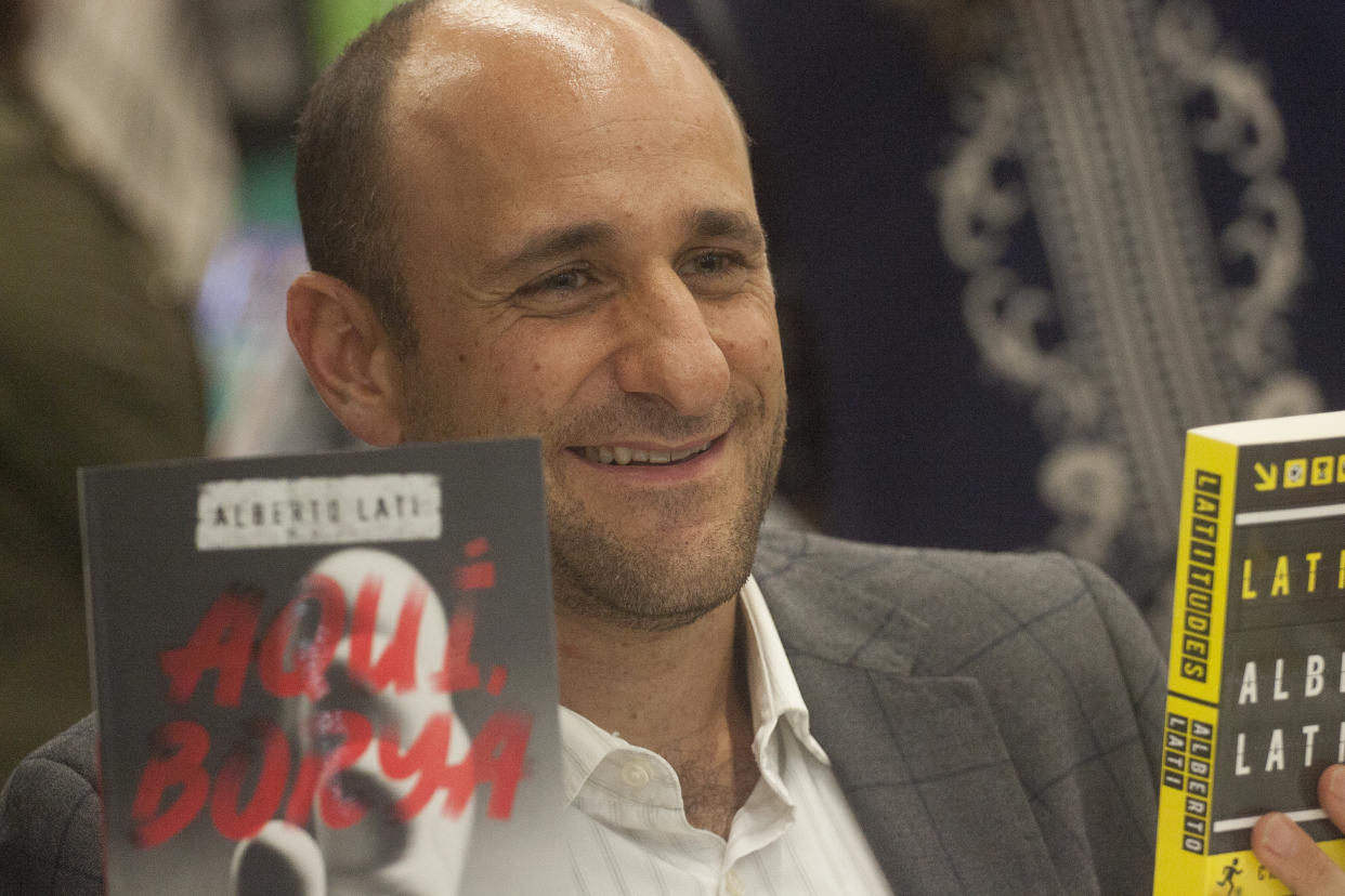 Alberto Lati en Guadalajara durante una presentación de libros en 2019. (Leonardo Alvarez/Getty Images).