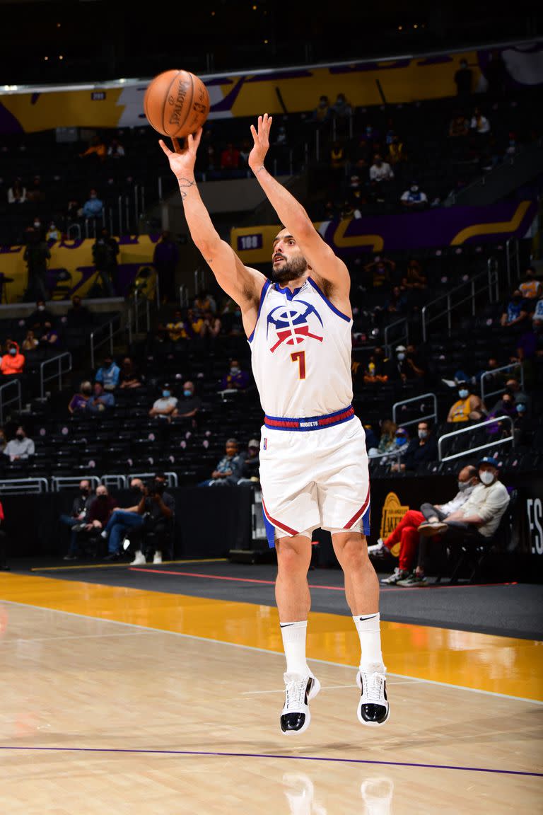 El triple que Facundo Campazzo anotó frente a Lakers, en Los Ángeles, donde Denver Nuggets perdió; hoy visita otra ciudad importante, Nueva York, y un estadio histórico, el Madison Square Garden.