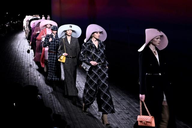 Chanel Fall 2024 Ready-to-Wear: A Man and a Woman