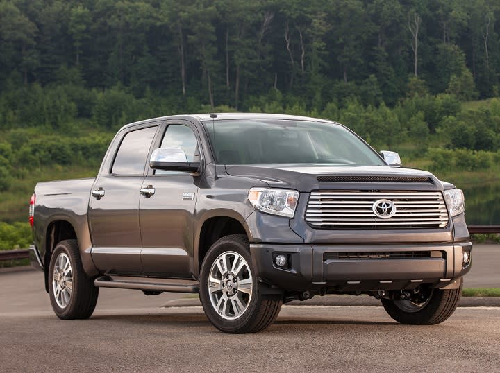 2017 Toyota Tundra Platinum front quarter right photo