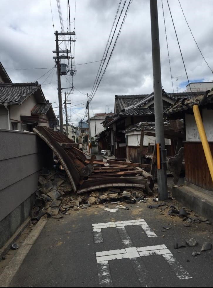 附近好多舊屋和舊廟都被震散，所以打算起屋時選擇較堅固的建築結構 。