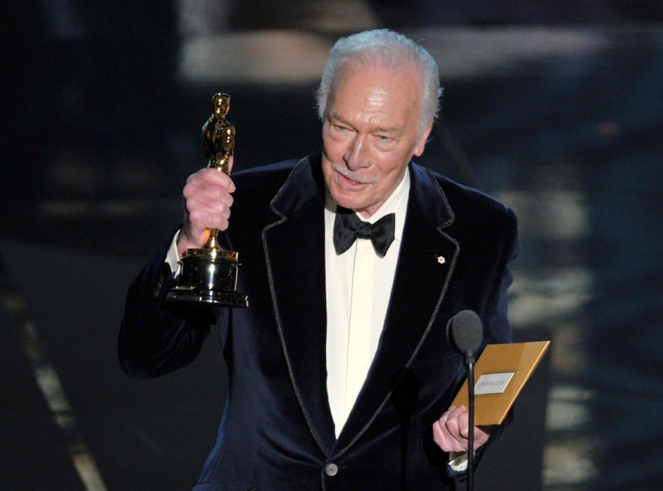 Plummer accepting his Oscar on Feb. 26, 2012. (Photo: Kevin Winter via Getty Images)