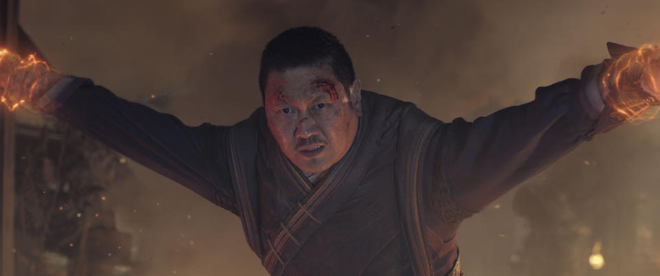 Benedict Wong como Wong en una escena de "Doctor Strange in the Multiverse of Madness" (“Doctor Strange en el multiverso de la locura”) en una imagen proporcionada por Marvel Studios (Marvel Studios via AP)