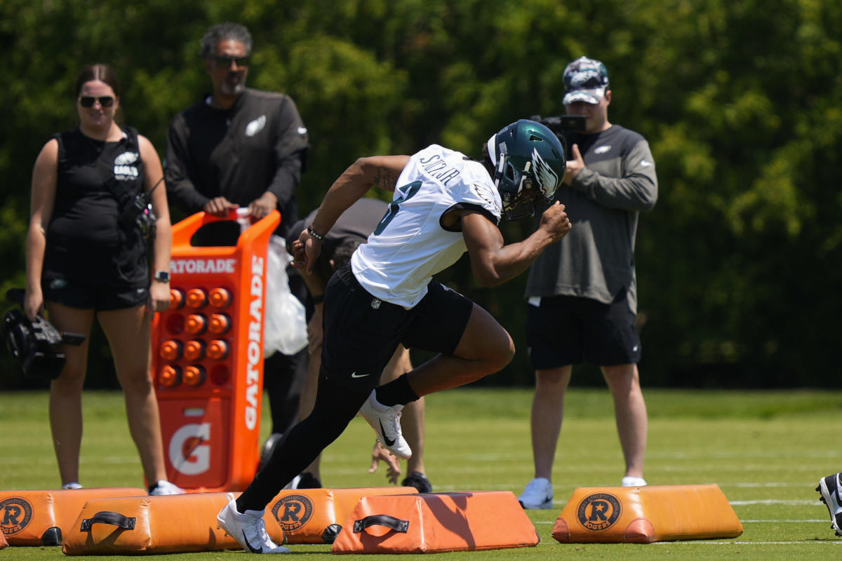 Rookie edge rusher Nolan Smith is making an impact at Eagles training camp