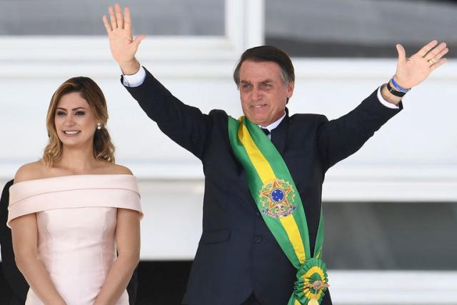 Mulheres Unidas Contra Bolsonaro on X: Bostonaro não representa os valores  cristãos, pelo simples fato de que Jesus pregava o dar a outra face, a ser  como o bom samaritano, e que