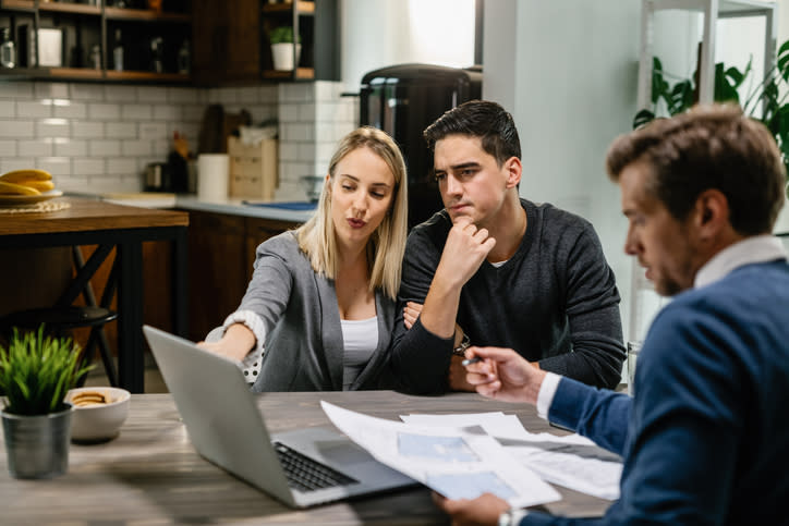 Financial advisors researching the salary range for senior financial advisors.