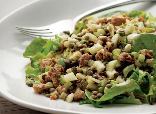 <strong>Get the <a href="http://www.huffingtonpost.com/2011/10/27/warm-lentil-salad-with-sa_n_1062568.html" target="_hplink">Warm Lentil Salad with Sausage and Apple recipe</a></strong>