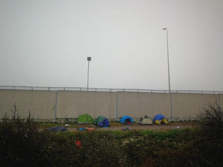 Surge in child refugees in Calais as conditions reach ‘breaking point’