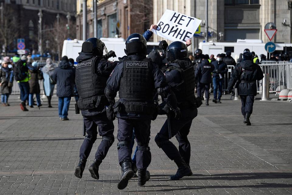 War protest Moscow