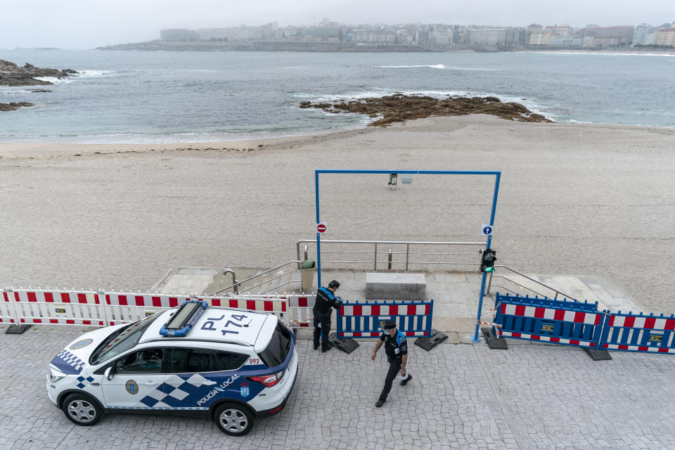 Drohen wieder geschlossene Strände in Spanien? (Bild: Cristina Andina/Getty Images)