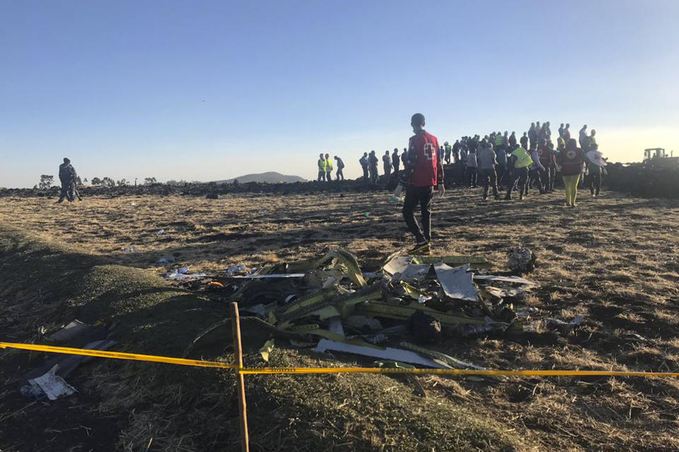 Rescuers search at the scene of an Ethiopian Airlines flight that crashed shortly after takeoff at the scene at Hejere near Bishoftu, or Debre Zeit, some 50 kilometers (31 miles) south of Addis Ababa, in Ethiopia, March 10, 2019. (Photo: Yidnek Kirubel/AP)