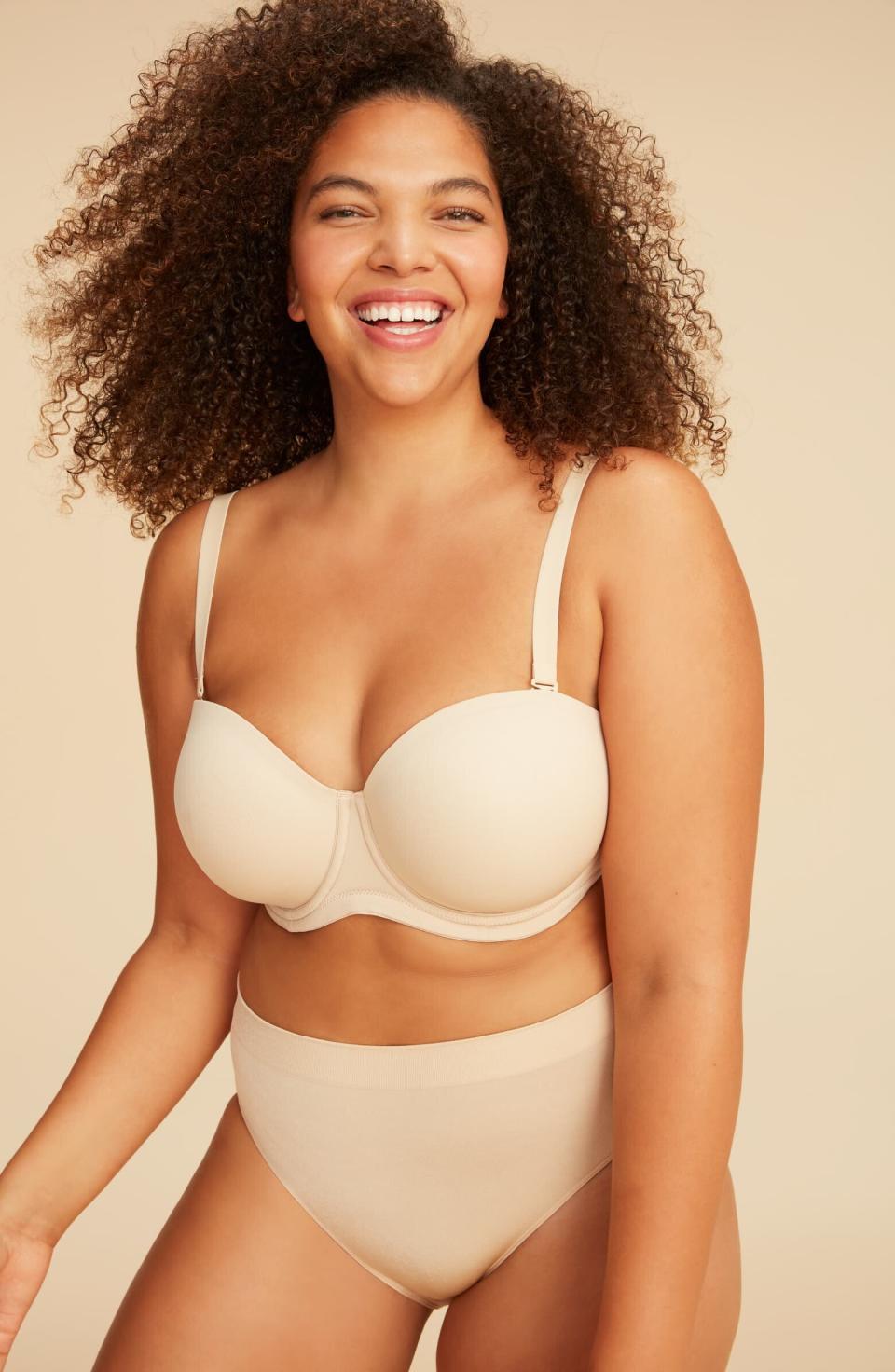 This bra has more than 1,000 reviews and can become a conventional bra or be worn halter-style.&nbsp;<a href="https://fave.co/3a5DUV5" target="_blank" rel="noopener noreferrer">Find it for $68 at Nordstrom</a>.