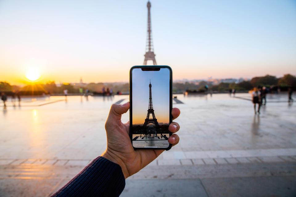 Intouchable capitale ! Grâce à la puissance de son compte Twitter (2,1 millions) et de sa page Facebook (3 millions de "j'aime"), Paris s'empare très facilement de la première place.