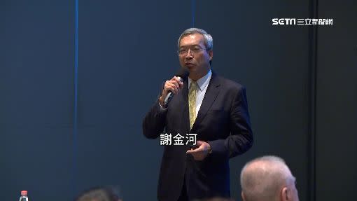 財信傳媒董事長謝金河演講時砲火四射。