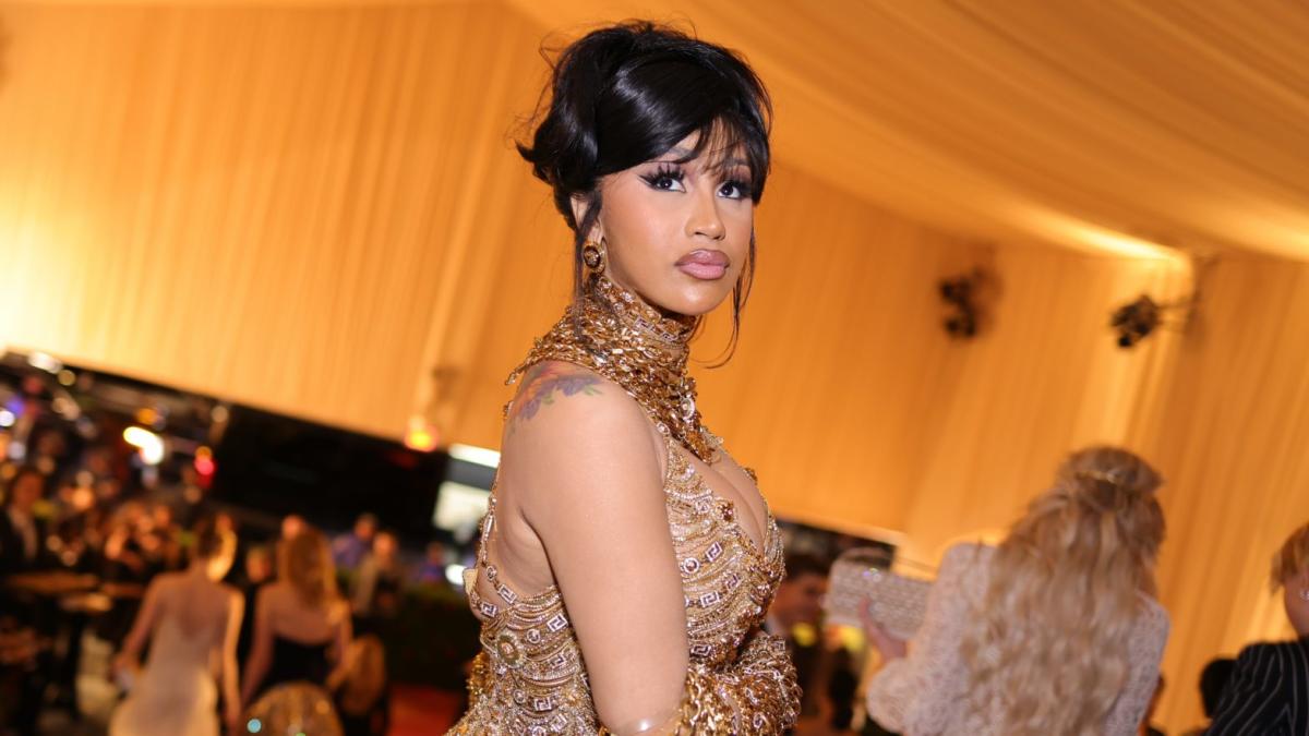 Cardi B Waits For Apple Pay Notification After Tasha K Claims She Paid Off Her $4M Debt