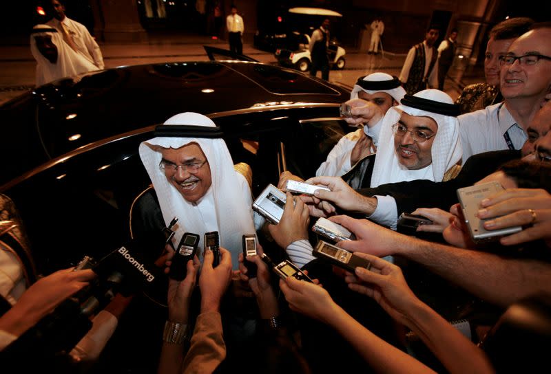 FILE PHOTO: Saudi's Oil Minister Ali al-Naimi talks to reporters as he arrives at Emirates palace to attend the OPEC meeting in Abu Dhabi