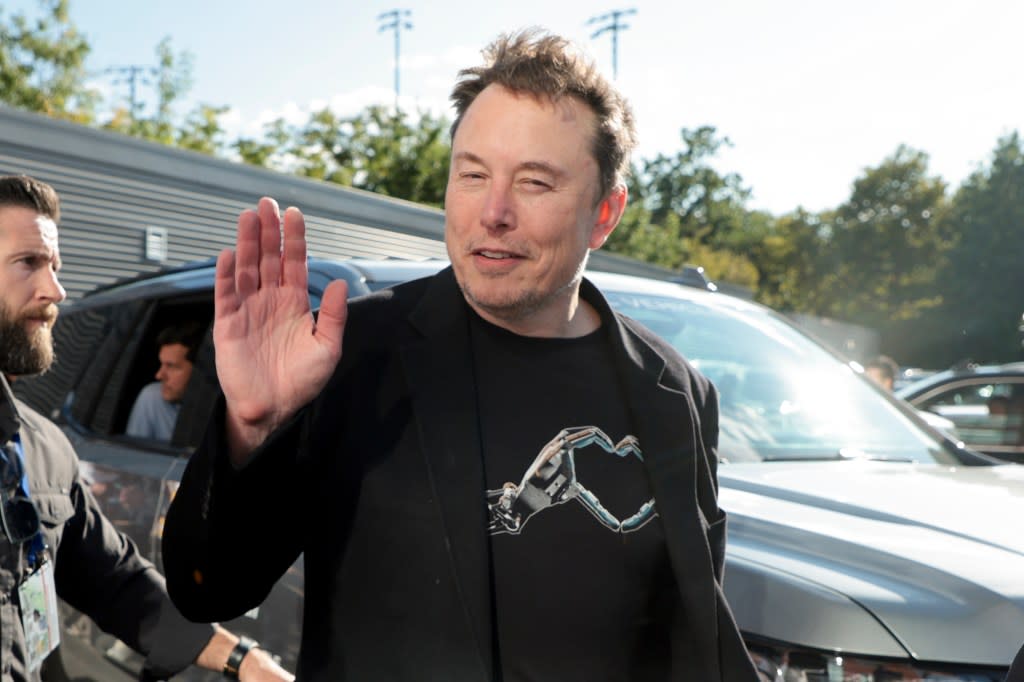 Elon Musk offered to “give” Taylor Swift a child Tuesday night. GC Images