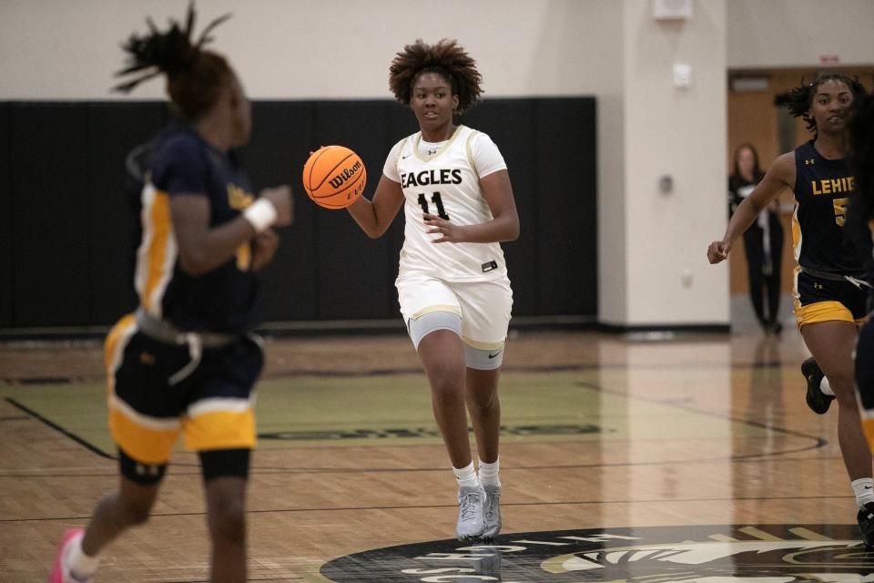 Kenyah Moss of Gateway High School brings the ball up the court against Lehigh Senior High on Thursday, Nov. 30, 2023, in Fort Myers.