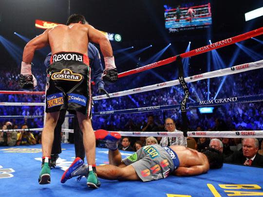 Juan Manuel Marquez knocks out Manny Pacquiao in the sixth round in Las Vegas, 2011 (Getty)