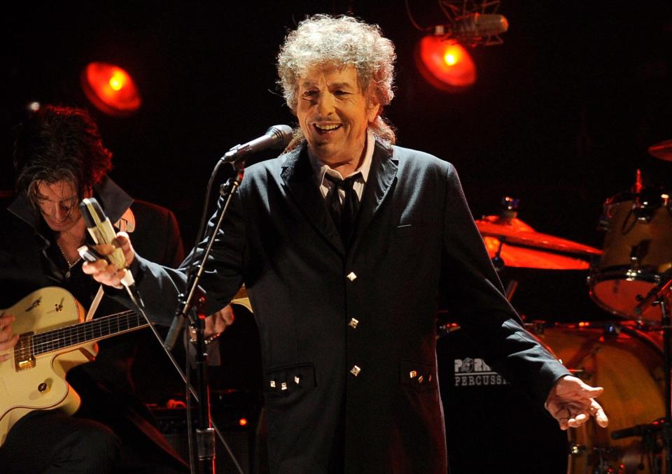 Bob Dylan will play at the St. Augustine Amphitheatre in October.