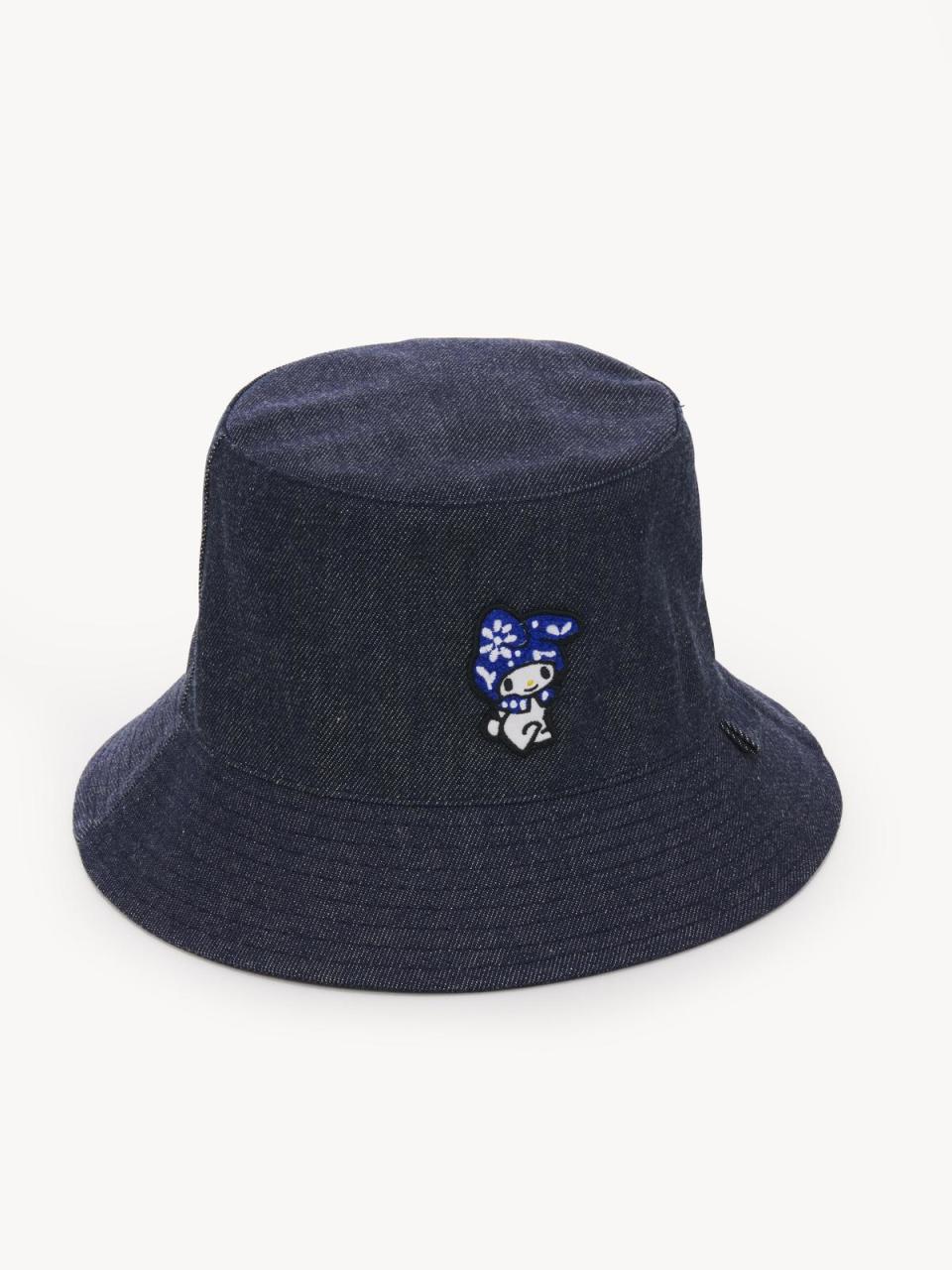 My Melody農曆年限定聯名深丹寧色款漁夫帽。NT$10,800（Chloé提供）