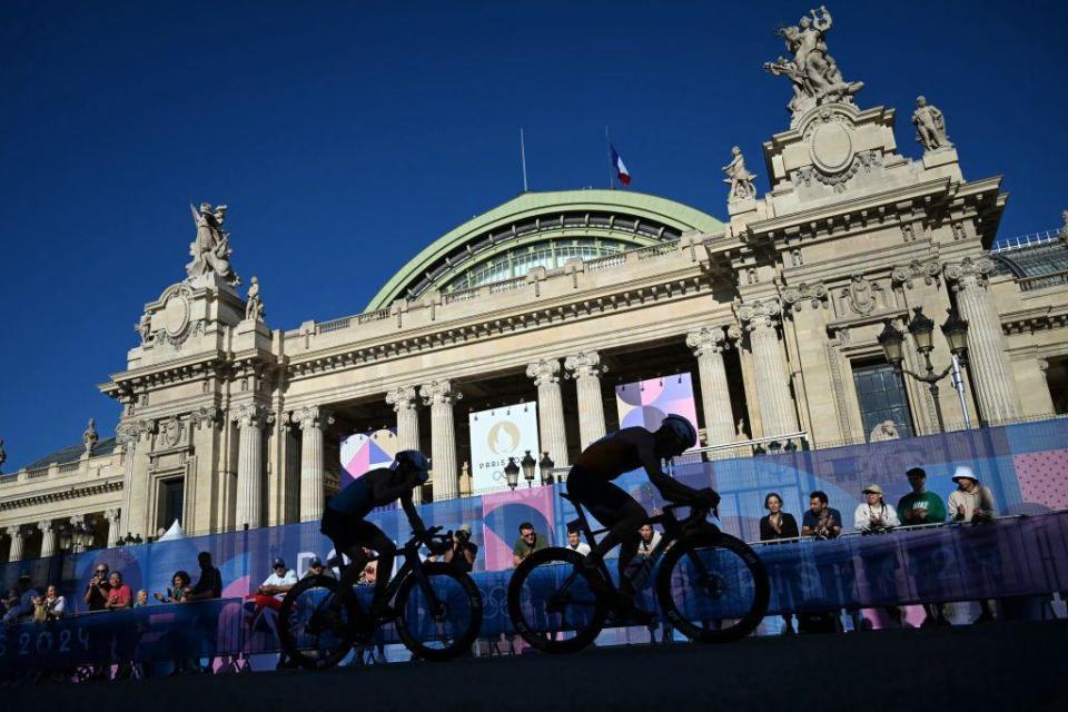 Ciclistas en Parìs