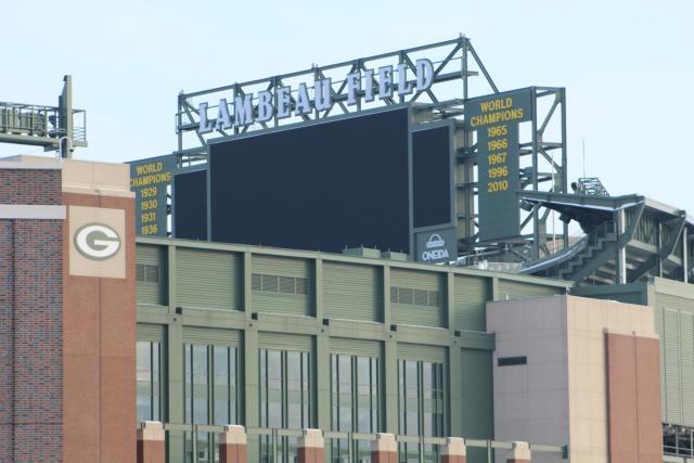 Packers' stock offering raises $65.8 million for Lambeau Field upgrades