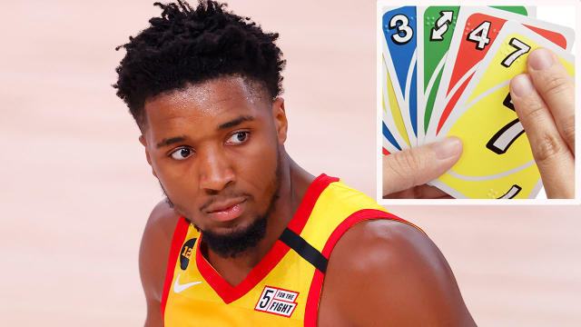 Football fans losing it over star's UNO card