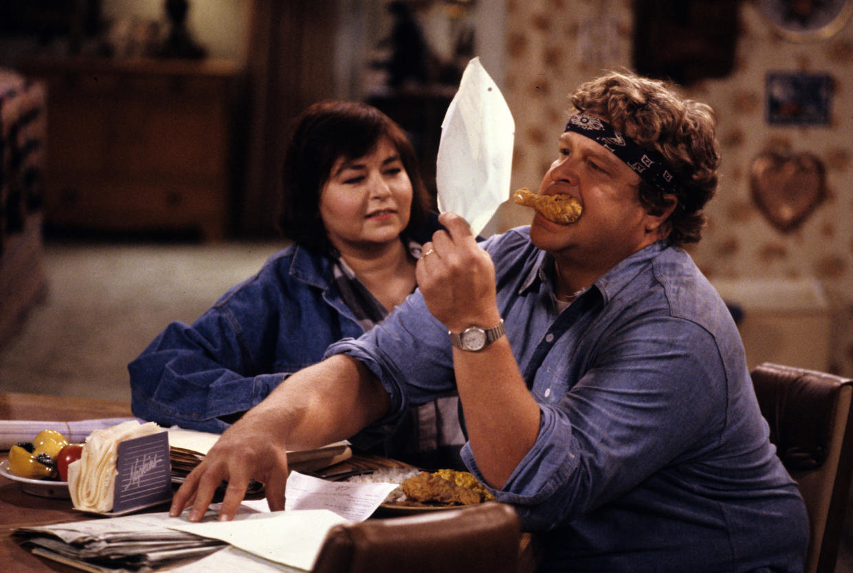 Roseanne Barr and John Goodman in the original <em>Roseanne</em>. (Photo: Getty Images)