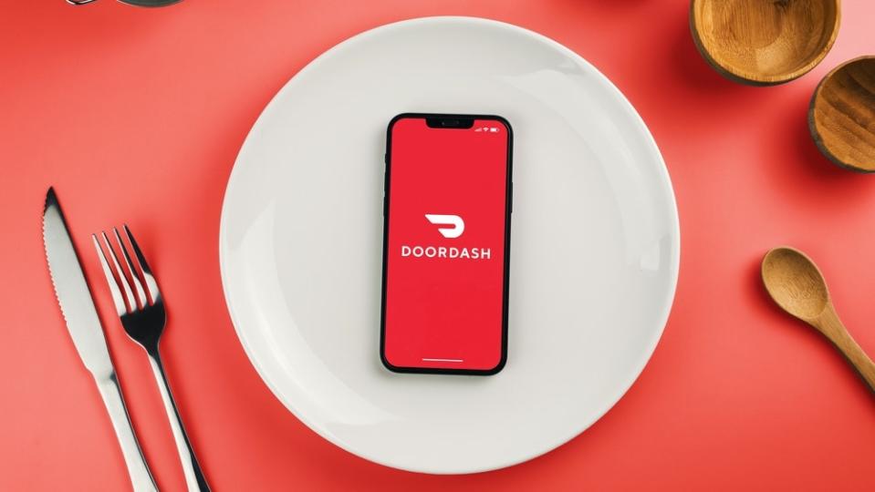 DoorDash CEO Tony Xu's Parents Moved To The US From China With Only $250, And Now He's Worth $2.2 Billion