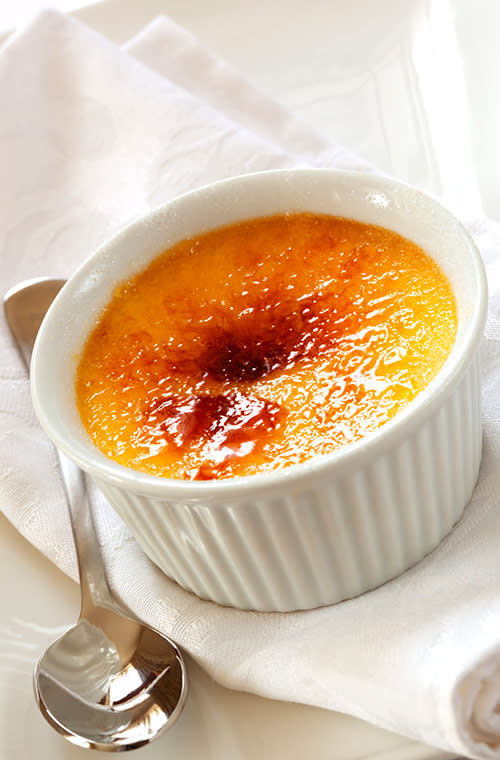 It’s custardy, creamy, cinnamony and caramely…it’s splendour in a pot! No French feast is complete without a yummy Crème brûlée to finish off with.