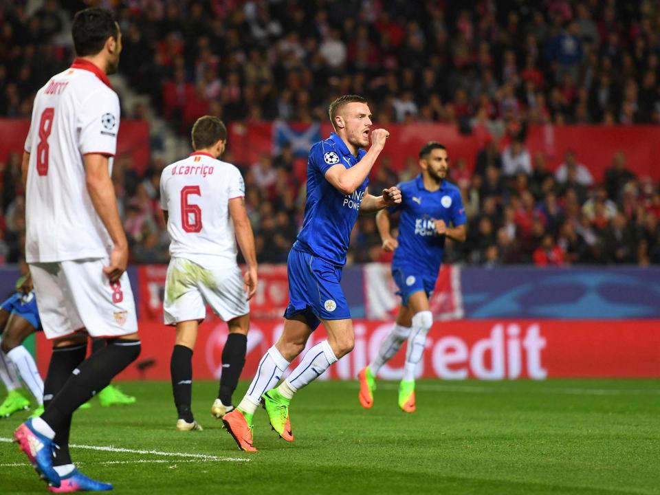 Jamie Vardy celebrates after scoring Leicester's vital away goal at Sevilla (Getty)