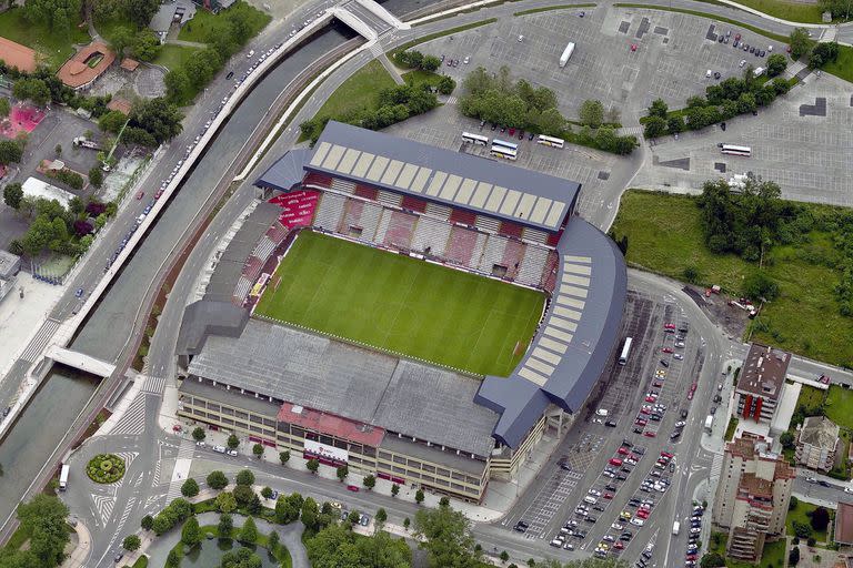 El Molinón es uno de los estadios más añejos de España y tuvo un papel central en una película que ganó el Oscar a Mejor Película Extranjera