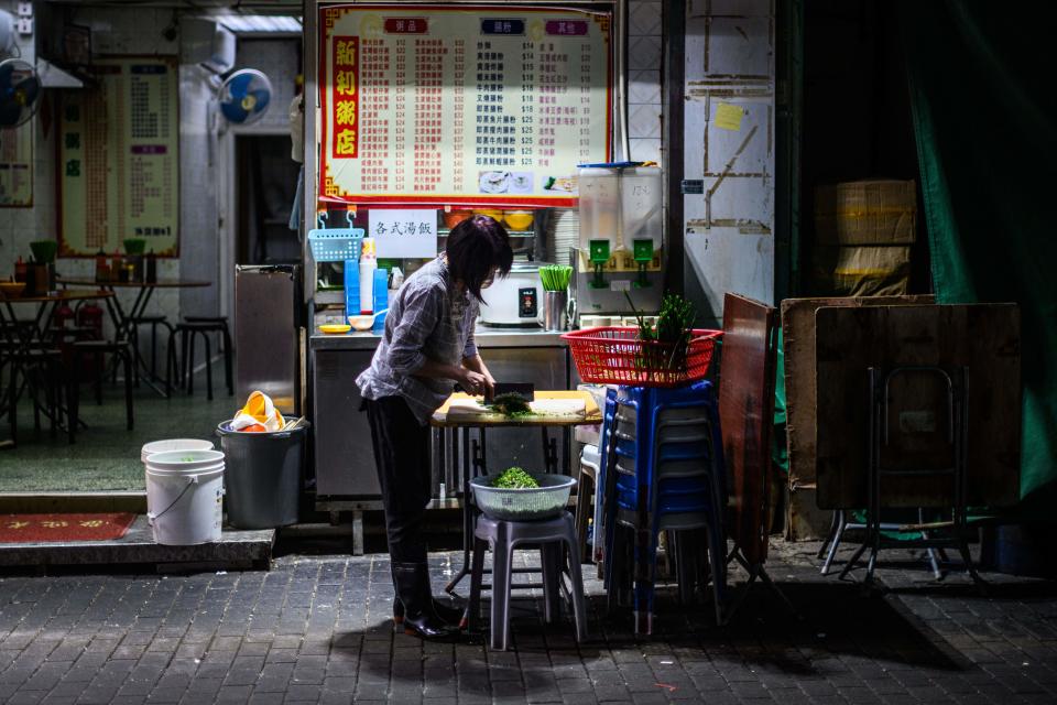 食肆生意料疫措施收緊後大減六成