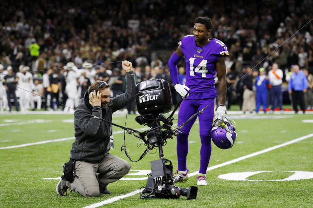 Skycam Falls To Field Causing Stoppage In Saints Vikings