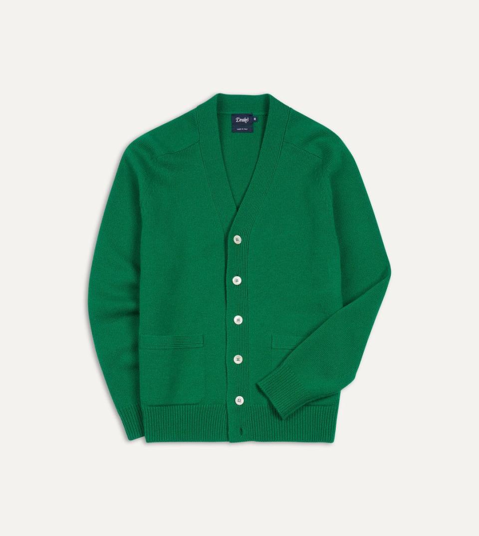 <p><a href="https://go.redirectingat.com?id=74968X1596630&url=https%3A%2F%2Fus.drakes.com%2Fproducts%2Fgreen-lambswool-6-button-cardigan-1%3Fvariant%3D43238216270069%26currency%3DUSD%26gad_source%3D1%26gclid%3DCj0KCQjwlN6wBhCcARIsAKZvD5j3XXm_zLBQhy9FpjFO7mIECkLCMe_oNatD1Txsuf6xxH1voovXzXkaAug7EALw_wcB&sref=https%3A%2F%2Fwww.biography.com%2Fbio-buys%2Fa60526858%2Fjennifer-lawrence-new-york-city-uniform-sporty-preppy%2F" rel="nofollow noopener" target="_blank" data-ylk="slk:Shop Now;elm:context_link;itc:0;sec:content-canvas" class="link ">Shop Now</a></p><p>Green Lambswool Six-Button Cardigan</p><p>drakes.com</p><p>$595.00</p>