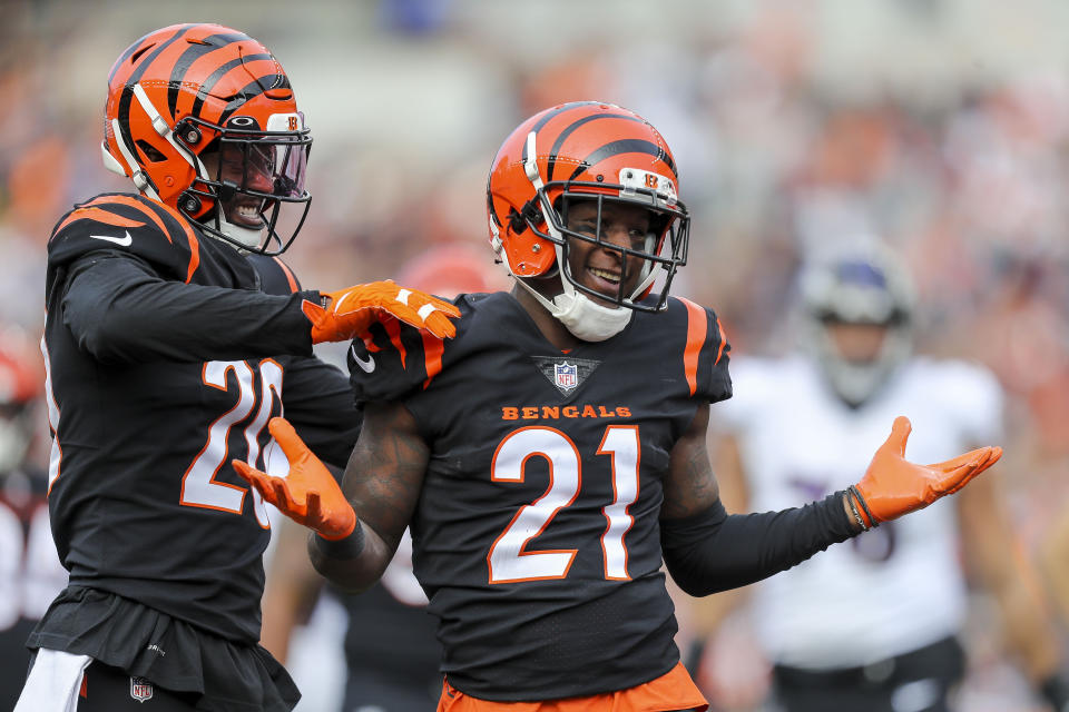 Dec 26, 2021; Cincinnati, Ohio, USA; Cincinnati Bengals cornerback Mike Hilton (21) reacts after a play against the <a class="link " href="https://sports.yahoo.com/nfl/teams/baltimore/" data-i13n="sec:content-canvas;subsec:anchor_text;elm:context_link" data-ylk="slk:Baltimore Ravens;sec:content-canvas;subsec:anchor_text;elm:context_link;itc:0">Baltimore Ravens</a> in the first half at Paul Brown Stadium. Mandatory Credit: Katie Stratman-USA TODAY Sports