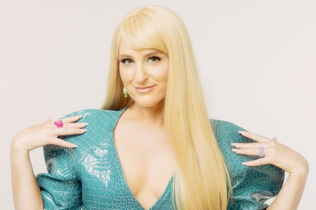 Lirik Lagu Made You Look - Meghan Trainor: I Could Have My Gucci On, I  Could Wear My Louis Vuitton 