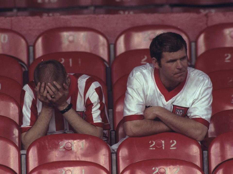 England Trauer Fußballfans