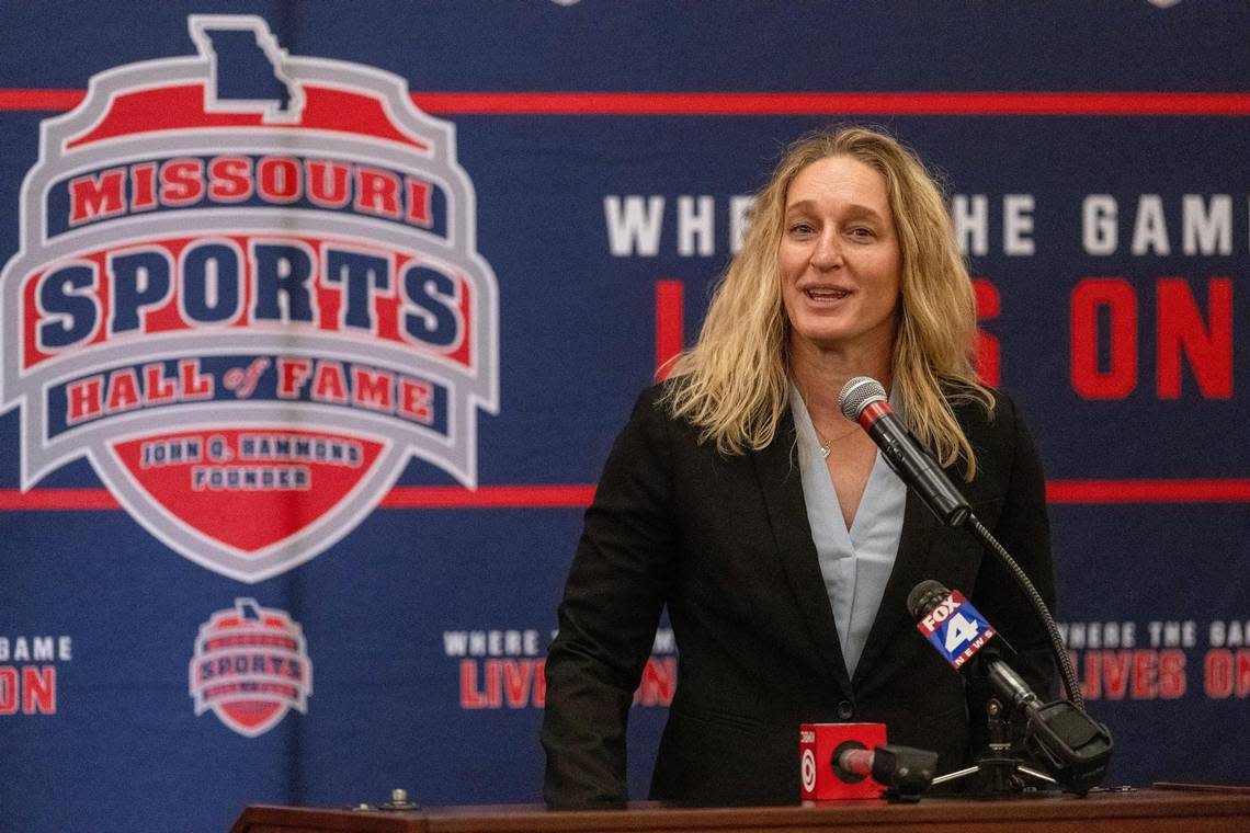 Amanda Lehotak, athletic director of the Pembroke Hill School, speaks durign the posthumous induction of former Pembroke coach Dale Eshelbrenner and the Pembroke boys tennis team into the Missouri Sports Hall of Fame on Wednesday, March 20, 2024, during a ceremony at Union Station in Kansas City.