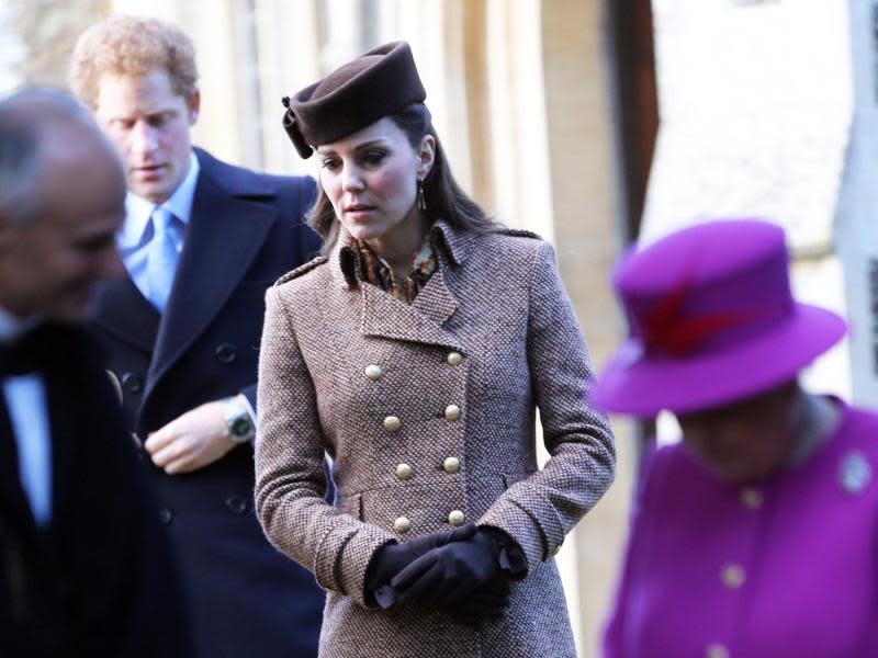 Harry, Kate und die Queen nach dem Weihnachtsgottesdienst in Sandringham. Foto: Stringer