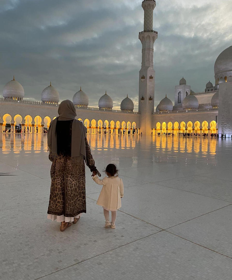 Naomi Campbell and her daughter enjoy the sites of Abu Dhabi. (@naomi via Instagram)