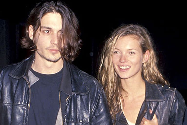 Kate Moss y Johnny Depp fueron una de las parejas más importantes del mundo de la moda y Hollywood (Gentileza usmagazine.com/)