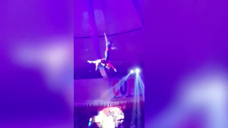 The performance turned deadly after the acrobat let go of her safety wire. Photo: Lifenews