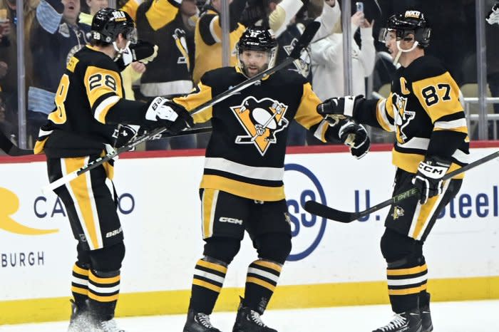 NHL: Penguins win high-scoring game over Flyers